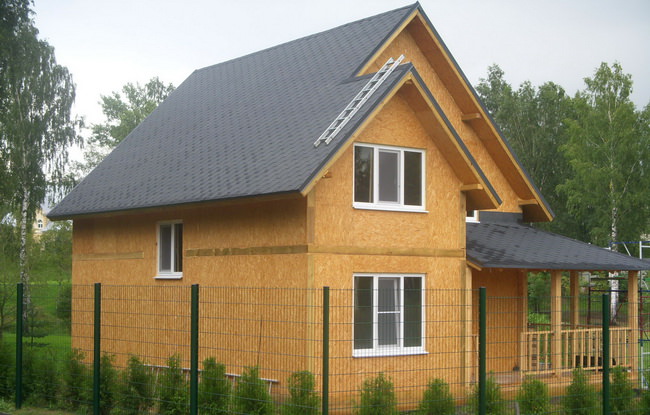 дом построенный по СИП технологии